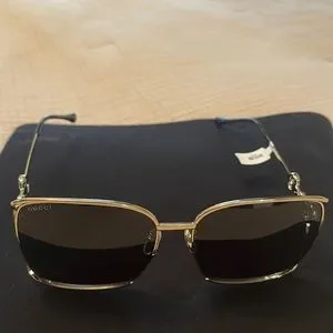 Gucci Gucci Logo GG1020S Sunglasses 001 - Gold/Gold - Women GUCCI GG1020S/001 - Sunglasses main image 3